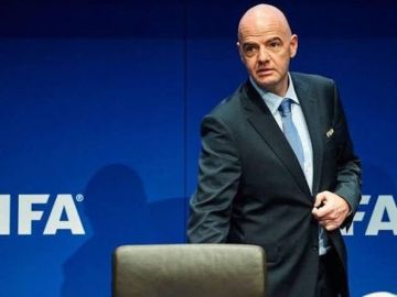 إنفانتينو رئيس الفيفا يحصل على الجنسية اللبنانية