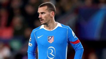 20 مليونا تحرض جريزمان على مغادرة أتلتيكو مدريد 20 مليونا تحرض جريزمان على مغادرة أتلتيكو مدريد