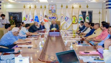 وزير النقل يبحث تحديات القطاع الخاص .. والكشف عن خطوات لإحياء نشاط الترانزيت بميناء عدن وزير النقل يبحث تحديات القطاع الخاص .. والكشف عن خطوات لإحياء نشاط الترانزيت بميناء عدن