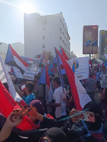 انطلاق مسيرة في التواهي تأييدا للإعلان الدستوري لدولة الجنوب