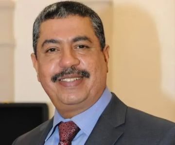 خالد بحاح يعلق على إعلان تشكيلة الحكومة اليمنية الجديدة.. ماذا قال؟