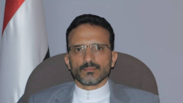 نائب وزير العدل وحقوق الإنسان يعزي الرئيس المشاط في وفاة والدته