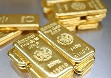 أسعار الذهب والفضة تتراجع عالميا بشكل حاد في ظل موجة بيع واسعة أسعار الذهب والفضة تتراجع عالميا بشكل حاد في ظل موجة بيع واسعة