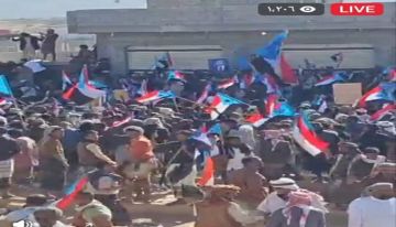 عاجل: سقوط جرحى من المتظاهرين برصاص الأمن بشبوة