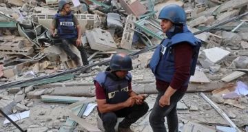  الإعلاميين الفلسطينيين يطالب منظمات دولية بالضغط على إسرائيل لرفع الحظر عن دخول الصحفيين غزة