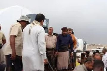 السقطري يدشن محطة لشركة النفط في سقطرى