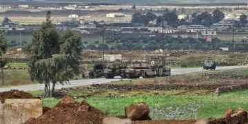 جيش الاحتلال يتوغل في جنوب سوريا وتقتحم منازل المواطنين وتقيم حاجزًا عسكريًا جديدًا