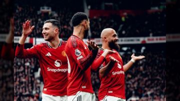 نتيجة 2-0.. مانشستر يونايتد يضرب توتنهام بثنائية.. وكاريك يواصل سلسلة انتصاراته في الدوري الإنجليزي