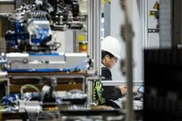 زيمبابوي تحظر تصدير كل المعادن الخام