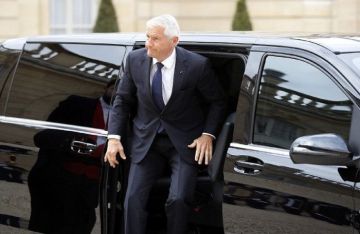 نقل رئيس الوزراء النرويجي السابق إلى المستشفى نقل رئيس الوزراء النرويجي السابق إلى المستشفى