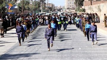 تشييع جثمان الشهيد بشار شرهان في محافظة ذمار تشييع جثمان الشهيد بشار شرهان في محافظة ذمار