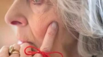 أعراض جسدية للخرف غالبا ما يتم تجاهلها: دليلك للكشف المبكر