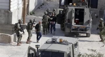 العدو الصهيوني يعتقل 17 فلسطينيا بينهم أطفال ونساء من مدن الضفة