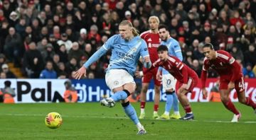 مانشستر سيتي يتغلب على ليفربول في الدوري الإنجليزي مانشستر سيتي يتغلب على ليفربول في الدوري الإنجليزي