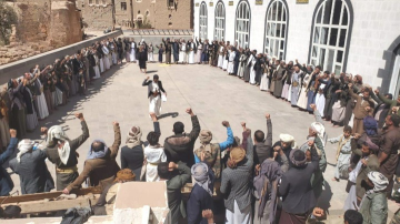 وقفات حاشدة بمحافظة صنعاء في ذكرى الهروب المذل للمارينز الأمريكي