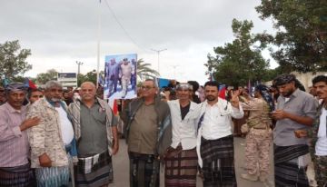 بدء توافد الجماهير في زنجبار للمشاركة في فعالية الثبات والوفاء السلمية التي دعا إليها انتقالي أبين