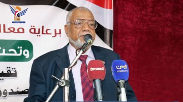 وزير الشؤون الاجتماعية السابق يعزي الرئيس المشاط في وفاة والدته