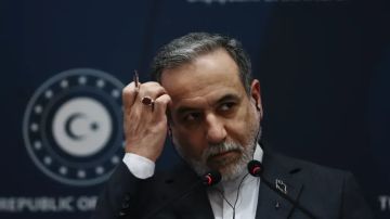 إيران تطالب بتغيير مكان وصيغة المفاوضات النووية مع واشنطن