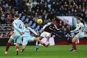 أستون فيلا يخسر أمام برنتفورد بالدوري الإنجليزي