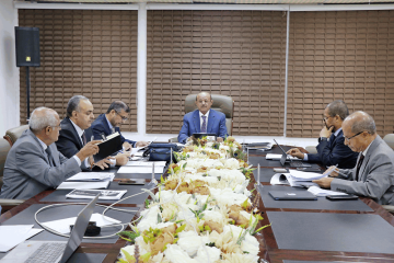 محافظ مركزي عدن يدافع عن قرار اضعاف العملة مجددا