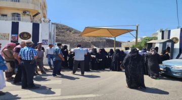 عدن تشتعل: إغلاق مقرات الانتقالي يفجر مواجهة الجنوب