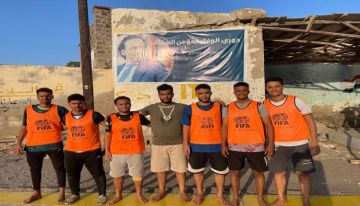 تقام بتنظيم شباب حي القطيع تضامنا وفاءا لـ مؤمن_السقاف فريق شهداء القطيع أول المتأهلين لنصف نهائي بطولة شهداء القطيع للكرة الخماسية بفوزه على حافة القاضي