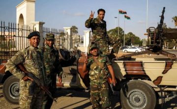 الجيش الليبي يعلن تحرير مقاتليه الأسرى عند الحدود الجنوبية الجيش الليبي يعلن تحرير مقاتليه الأسرى عند الحدود الجنوبية