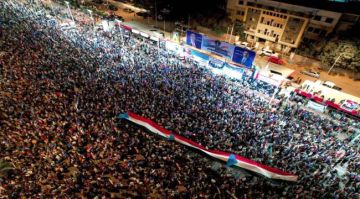 أبناء الجنوب يحتشدون في العاصمة عدن بمليونية الثبات والقرار الجنوبي(بيان) أبناء الجنوب يحتشدون في العاصمة عدن بمليونية الثبات والقرار الجنوبي(بيان)