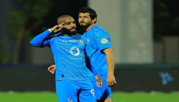 الدوري السعودي.. لاكازيت يمنح نيوم فوزا ثمينا على الرياض