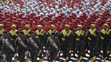 إيران: إذا اندلعت حرب فستشمل المنطقة وجميع القواعد الأمريكية