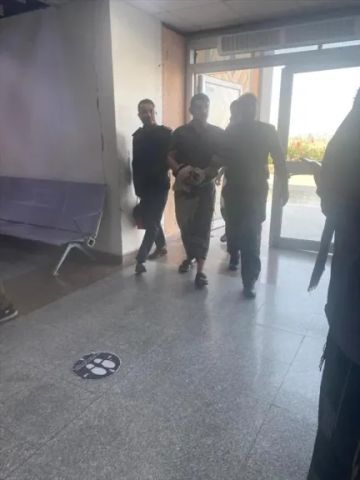 القبض على المتهم الرئيسي في مجزرة آل الرشيدي أثناء محاولته الفرار عبر منفذ شحن بالمهرة