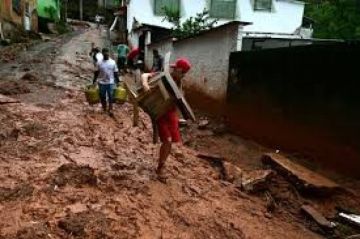 هطول مزيد من الأمطار على جنوب شرق البرازيل وارتفاع حصيلة القتلى إلى 55