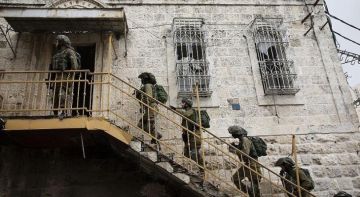 العدو الصهيوني يحول منزلا في عزون إلى ثكنة عسكرية