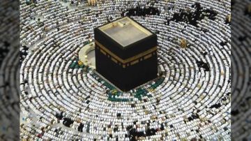 توقيت صلاة التراويح في المدن السعودية وأسماء أئمة الحرمين لليلة الثانية من رمضان