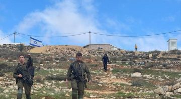 العدو الإسرائيلي يعتقل صحفيين ومتضامنين أجنبيين ويحتجز ناشطا في مسافر يطا جنوب الخليل