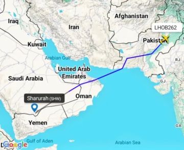 جسر جوي قطري مكثف لنقل عتاد عسكري من باكستان إلى الحدود اليمنية.. ماذا يجري؟ جسر جوي قطري مكثف لنقل عتاد عسكري من باكستان إلى الحدود اليمنية.. ماذا يجري؟