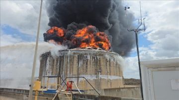 أضرار وحريق بمصافي نفط إسرائيلية بعد هجوم من إيران ولبنان