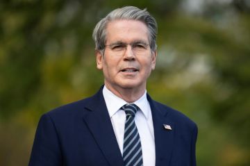 وزير الخزانة الأميركي يلمح إلى رفع المزيد من العقوبات المفروضة على النفط الروسي