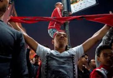 احتفالات عارمة بشوارع المغرب عقب قرار الكاف