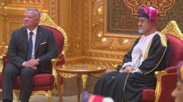 العاهل الأردني وسلطان عمان يبحثان سبل خفض التصعيد في الإقليم