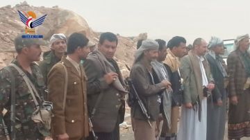 زيارة وتقديم قافلة من قبائل عنس ذمار للمرابطين في ناطع ونعمان في البيضاء زيارة وتقديم قافلة من قبائل عنس ذمار للمرابطين في ناطع ونعمان في البيضاء