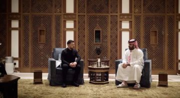 وزارة الدفاع السعودية تعلن توقيع مذكرة تعاون دفاعي مع أوكرانيا بعد لقاء ولي العهد وزيلنسكي وزارة الدفاع السعودية تعلن توقيع مذكرة تعاون دفاعي مع أوكرانيا بعد لقاء ولي العهد وزيلنسكي