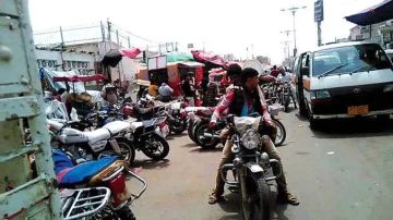 الأمن يضرب بيد من حديد! حملة تصفية للدراجات المخالفة في عدن.. شاهد التفاصيل! الأمن يضرب بيد من حديد! حملة تصفية للدراجات المخالفة في عدن.. شاهد التفاصيل!