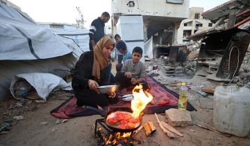 غزة بين المرض والفقد: أم تكافح لإنقاذ زوجها وطفلها بعد وفاة ابنها الأكبر غزة بين المرض والفقد: أم تكافح لإنقاذ زوجها وطفلها بعد وفاة ابنها الأكبر