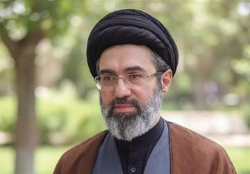 السيد الخامنئي: الشعب الإيراني أفشل أهداف العدو ووجه له ضربة محيرة أفقدته وعيه