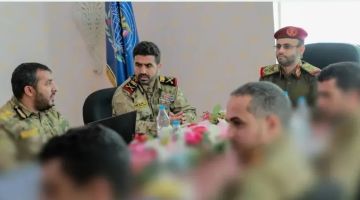 المخابرات الحوثية تحذر قيادات الجماعة وتأمرها بمغادرة منازلها ومقراتها المخابرات الحوثية تحذر قيادات الجماعة وتأمرها بمغادرة منازلها ومقراتها