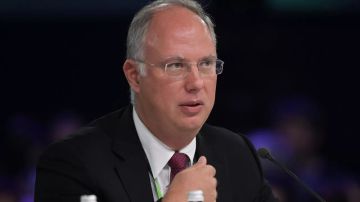 دميترييف: أوروبا بحاجة إلى روسيا للنجاة من تسونامي الطاقة 