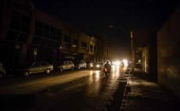 استعادة الكهرباء في معظم مناطق طهران وكرج استعادة الكهرباء في معظم مناطق طهران وكرج