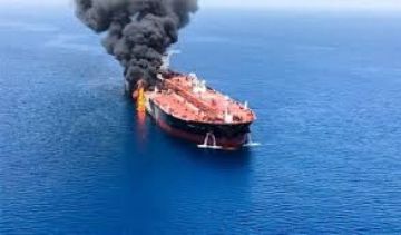 استهداف ناقلة نفط قبالة سواحل عمان