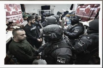 إعلام الأسرى الفلسطيني: إصابات خلال اقتحام منسق وواسع لأقسام الأسرى في سجون العدو الإسرائيلي